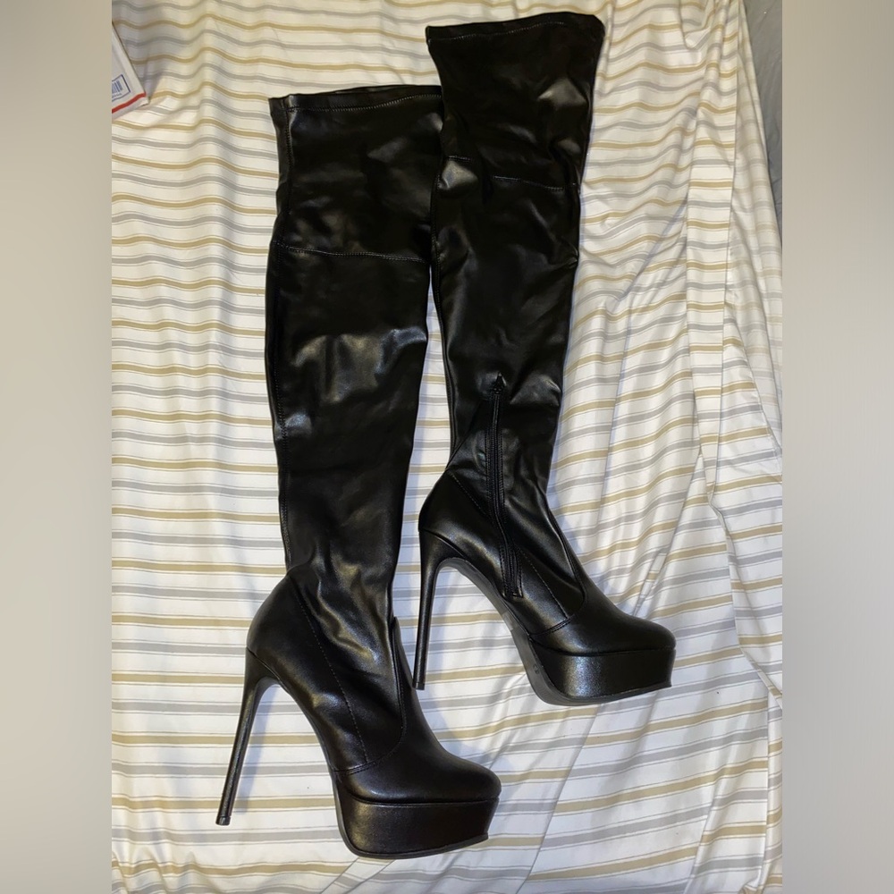 Fashion Nova Thigh High Stiletto Boots size 11